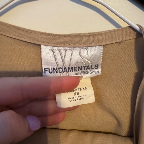 Scrubs from mobb and FUNDAMENTALS - Picture 6 of 12